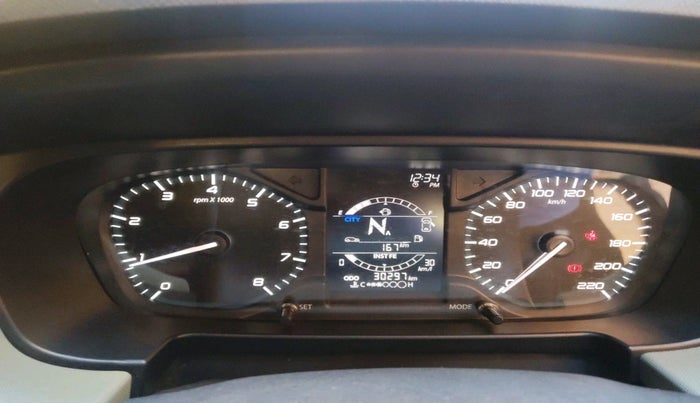 2022 Tata PUNCH ADVENTURE AMT, Petrol, Automatic, 30,297 km, interior