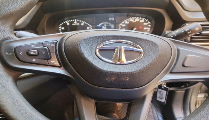 2022 Tata PUNCH ADVENTURE AMT, Petrol, Automatic, 30,297 km, interior