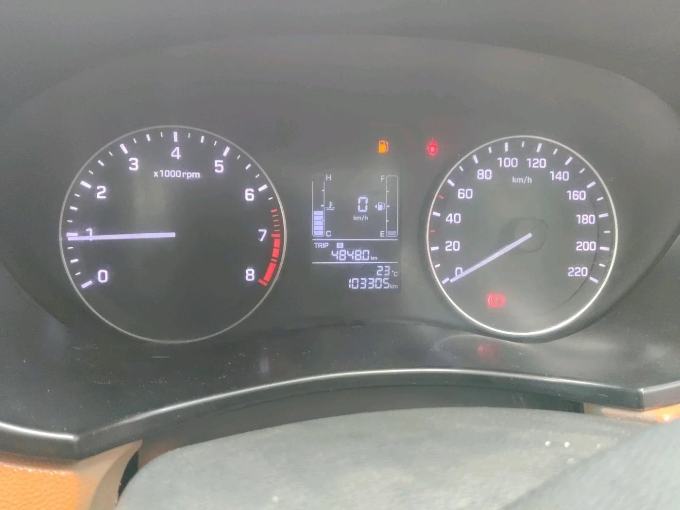 2016 Hyundai Elite i20 SPORTZ 1.2, CNG, Manual, 1,03,305 km, interior