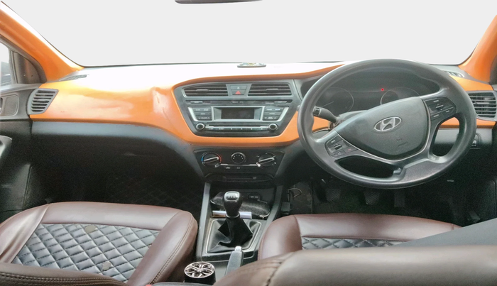 2016 Hyundai Elite i20 SPORTZ 1.2, CNG, Manual, 1,03,305 km, interior