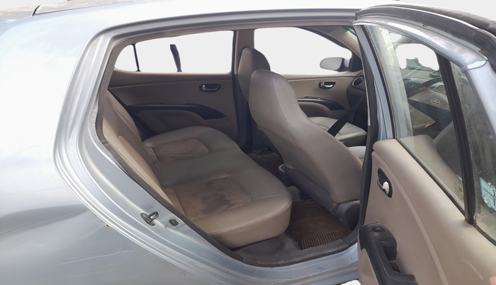 2011 Hyundai i10 MAGNA 1.2, Petrol, Manual, 1,13,893 km, interior