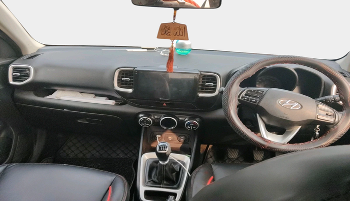 2020 Hyundai VENUE SX 1.0 TURBO, Petrol, Manual, 73,232 km, interior