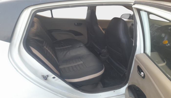 2011 Hyundai i10 MAGNA 1.2, Petrol, Manual, 1,24,902 km, interior