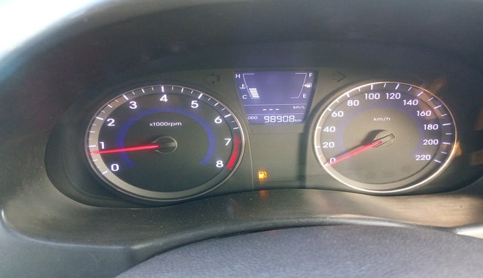 2011 Hyundai Verna FLUIDIC 1.4 VTVT, Petrol, Manual, 98,908 km, interior