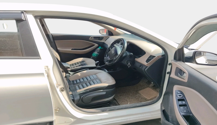 2017 Hyundai Elite i20 SPORTZ 1.4 CRDI, Diesel, Manual, 82,454 km, interior