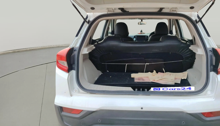 2024 Mahindra XUV300 W4 1.2 PETROL, Petrol, Manual, 41,591 km, exterior