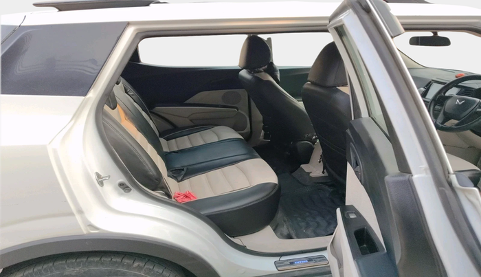 2024 Mahindra XUV300 W4 1.2 PETROL, Petrol, Manual, 41,591 km, interior