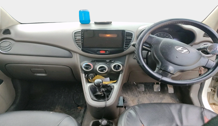 2014 Hyundai i10 SPORTZ 1.1, CNG, Manual, 1,23,670 km, interior