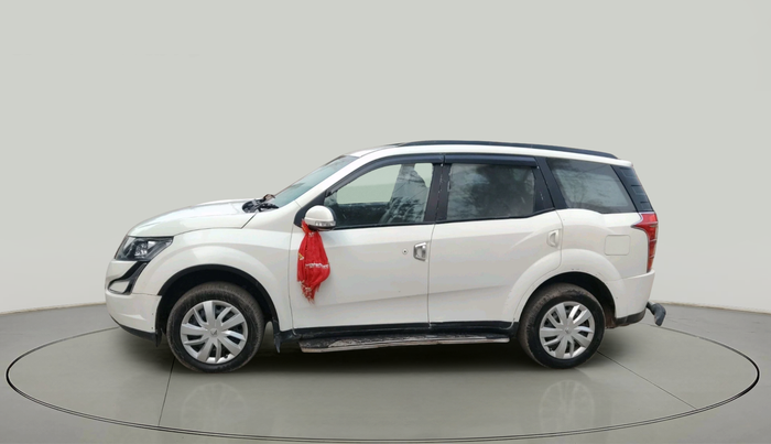 2016 Mahindra XUV500 W6, Diesel, Manual, 1,84,988 km, exterior