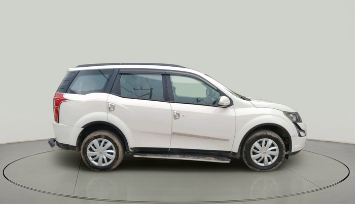 2016 Mahindra XUV500 W6, Diesel, Manual, 1,84,988 km, exterior