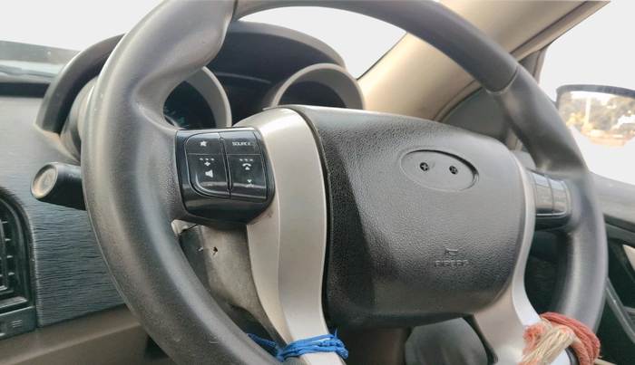 2016 Mahindra XUV500 W6, Diesel, Manual, 1,84,988 km, interior