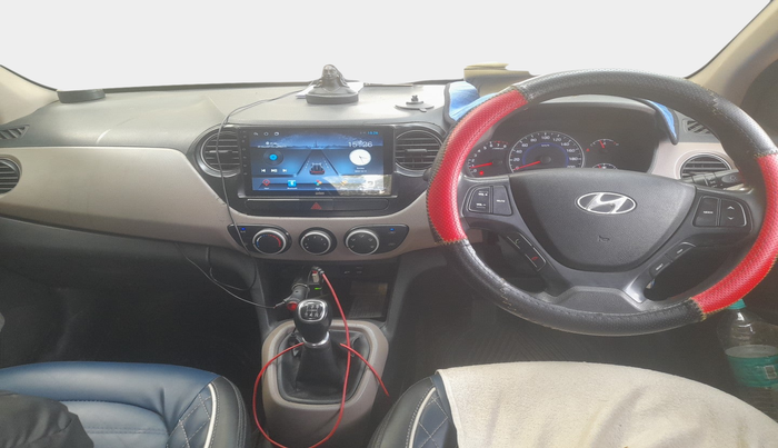 2015 Hyundai Grand i10 SPORTZ 1.2 KAPPA VTVT, Petrol, Manual, 1,14,534 km, interior