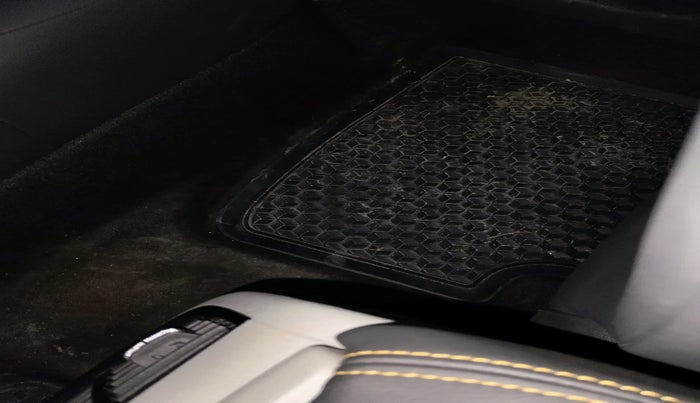 2023 Skoda KUSHAQ STYLE 1.0L TSI MT, Petrol, Manual, 16,424 km, interior