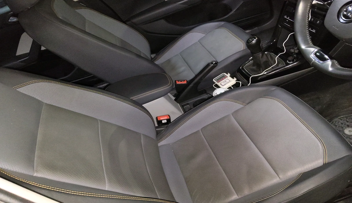 2023 Skoda KUSHAQ STYLE 1.0L TSI MT, Petrol, Manual, 16,424 km, interior