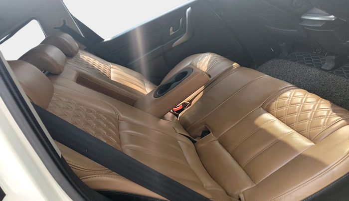 2019 Mahindra XUV500 W11, Diesel, Manual, 71,289 km, interior