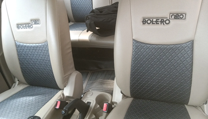 2024 Mahindra BOLERO NEO N 4, Diesel, Manual, 29,723 km, interior