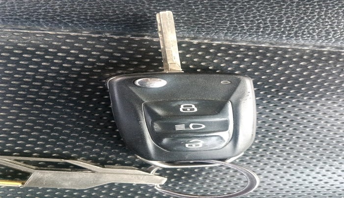 2021 Tata Tiago XT PETROL, Petrol, Manual, 35,715 km, interior