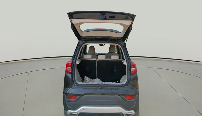2022 Mahindra XUV300 W8 (O) 1.2 PETROL, Petrol, Manual, 34,869 km, exterior