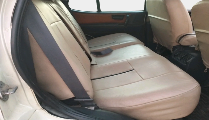 2011 Tata Safari 4X2 VX DICOR 2.2 VTT, Diesel, Manual, 2,34,322 km, interior