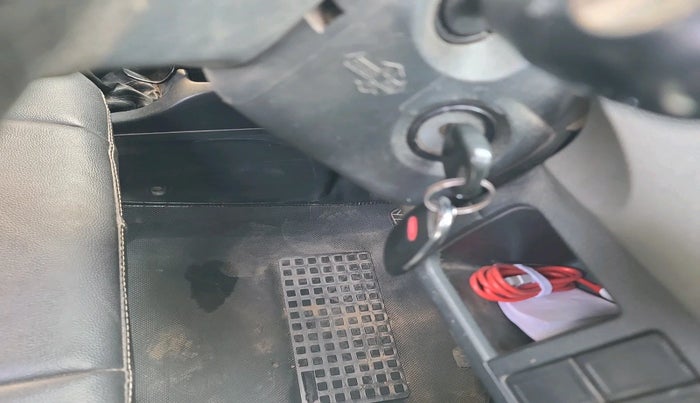 2011 Maruti Wagon R 1.0 LXI, CNG, Manual, 1,15,831 km, interior