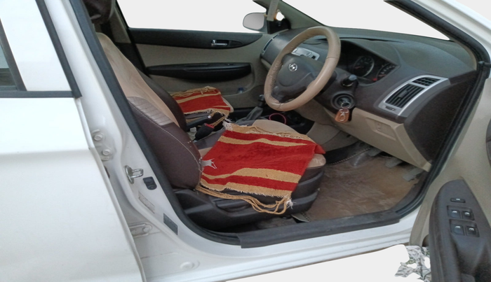 2011 Hyundai i20 MAGNA 1.2, Petrol, Manual, 1,08,161 km, interior