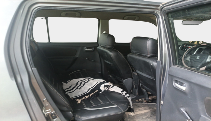 2011 Maruti Wagon R 1.0 LXI, Petrol, Manual, 83,423 km, interior
