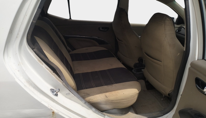 2011 Hyundai i10 MAGNA 1.2, Petrol, Manual, 1,35,556 km, interior