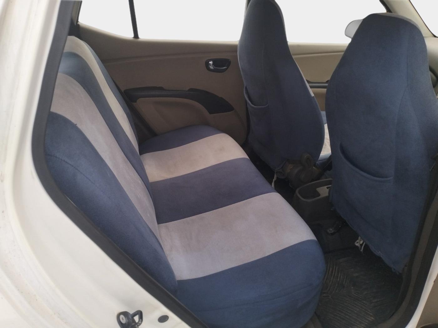 2013 Hyundai i10 MAGNA 1.1, Petrol, Manual, 78,700 km, interior