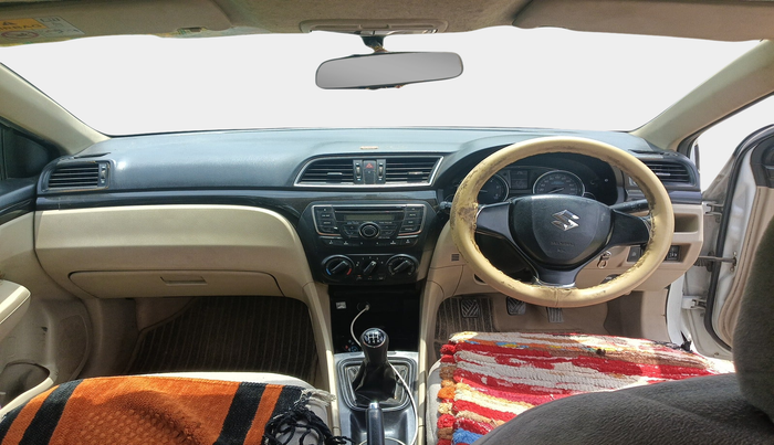 2017 Maruti Ciaz SIGMA DIESEL 1.3, Diesel, Manual, 1,75,214 km, interior