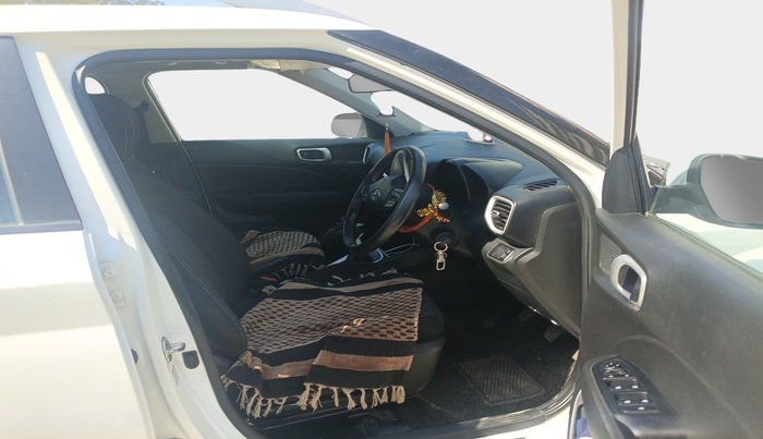 2020 Hyundai VENUE SX 1.0 TURBO, Petrol, Manual, 81,974 km, interior