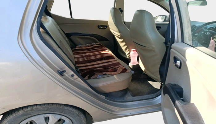 2012 Hyundai i10 MAGNA 1.1, Petrol, Manual, 1,16,620 km, interior