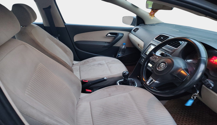 2013 Volkswagen Polo HIGHLINE DIESEL, Diesel, Manual, 2,28,000 km, interior