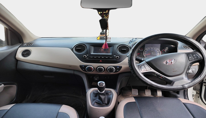 2017 Hyundai Grand i10 SPORTZ 1.2 KAPPA VTVT, Petrol, Manual, 1,63,804 km, interior