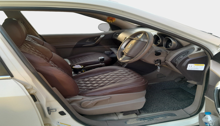 2012 Mahindra XUV500 W6, Diesel, Manual, 82,000 km, interior