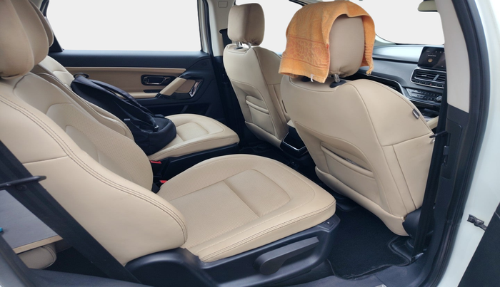 2023 Tata Safari XZ PLUS 6S ADVENTURE, Diesel, Manual, 27,068 km, interior