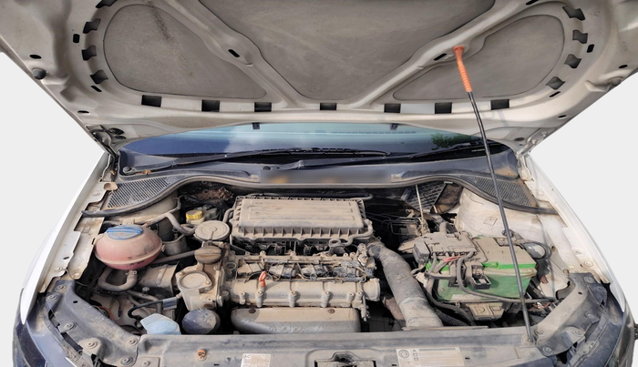 2011 Volkswagen Vento HIGHLINE 1.6 MPI, Petrol, Manual, 89,712 km, exterior