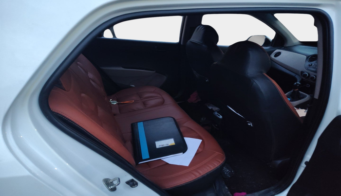 2019 Hyundai Grand i10 MAGNA 1.2 KAPPA VTVT, Petrol, Manual, 70,495 km, interior