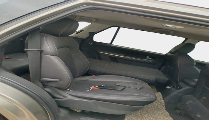 2017 Tata Hexa XTA 4X2 6 STR, Diesel, Automatic, 93,702 km, interior
