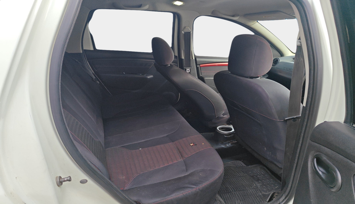 2017 Renault Duster 85 PS RXS MT DIESEL, Diesel, Manual, 52,483 km, interior