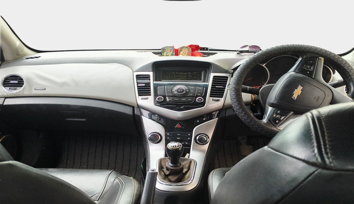 2011 Chevrolet Cruze LTZ, Diesel, Manual, 89,311 km, interior