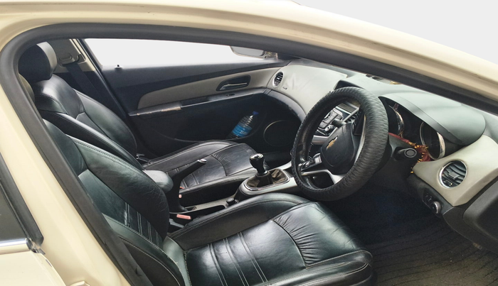 2011 Chevrolet Cruze LTZ, Diesel, Manual, 89,311 km, interior