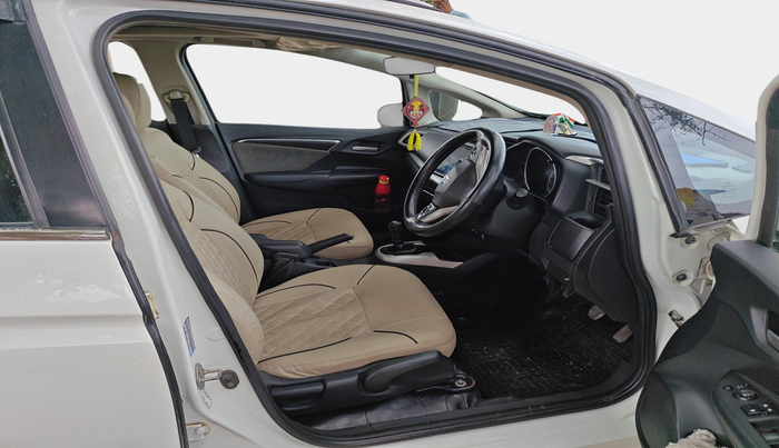 2018 Honda WR-V 1.5L I-DTEC VX MT, Diesel, Manual, 1,30,437 km, interior
