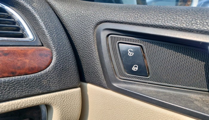 2011 Skoda Superb ELEGANCE 1.8 TSI AT, Petrol, Automatic, 78,297 km, interior