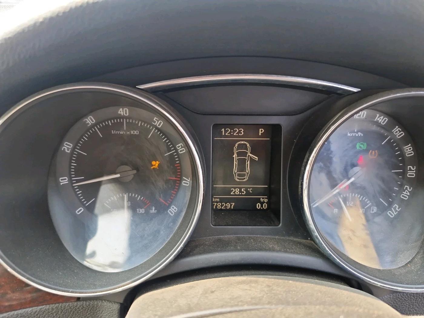 2011 Skoda Superb ELEGANCE 1.8 TSI AT, Petrol, Automatic, 78,297 km, interior