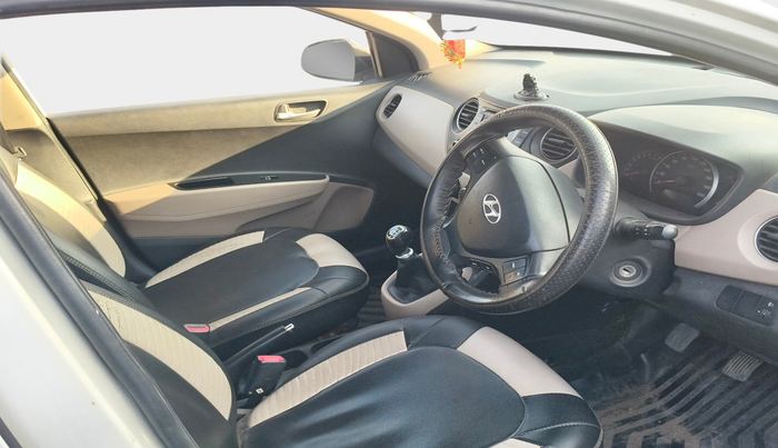 2016 Hyundai Grand i10 SPORTZ 1.2 KAPPA VTVT, Petrol, Manual, 96,793 km, interior