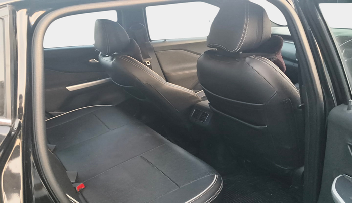2022 Nissan MAGNITE XV PREMIUM TURBO CVT, Petrol, Automatic, 37,524 km, interior