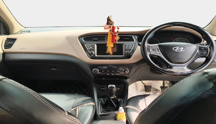 2018 Hyundai Elite i20 ASTA 1.2, Petrol, Manual, 1,50,211 km, interior