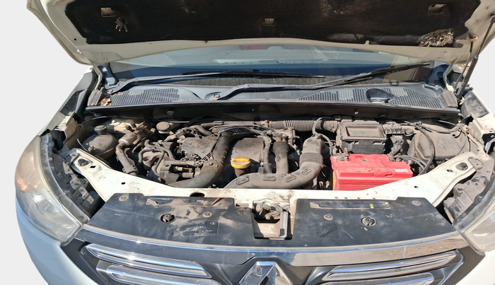 2016 Renault Lodgy 110 PS RXZ 8 STR, Diesel, Manual, 1,41,550 km, exterior