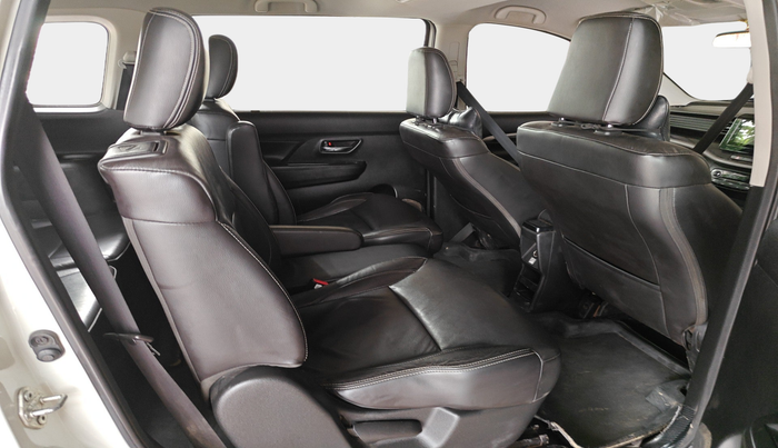 2020 Maruti XL6 ALPHA AT, Petrol, Automatic, 1,08,703 km, interior