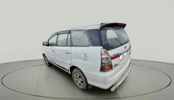 2013 Toyota Innova 2.5 G 8 STR, Diesel, Manual, 1,15,437 km, exterior